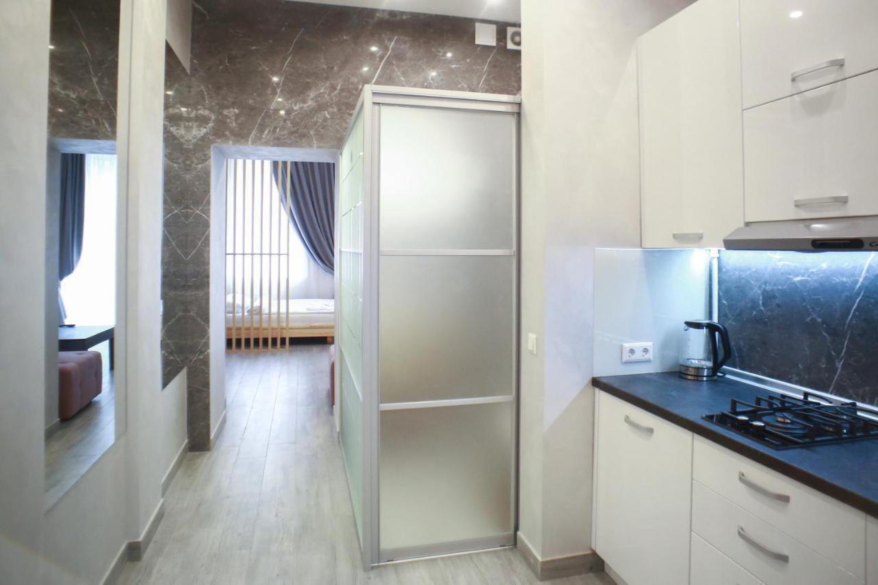 Leogrand Apartment On Drohobycha 4 Lviv Eksteriør billede